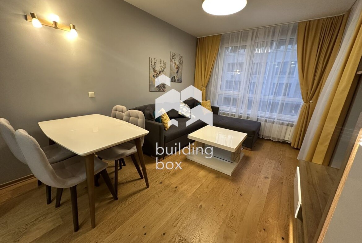 Двустаен апартамент в квартал Кръстова Вада - 0