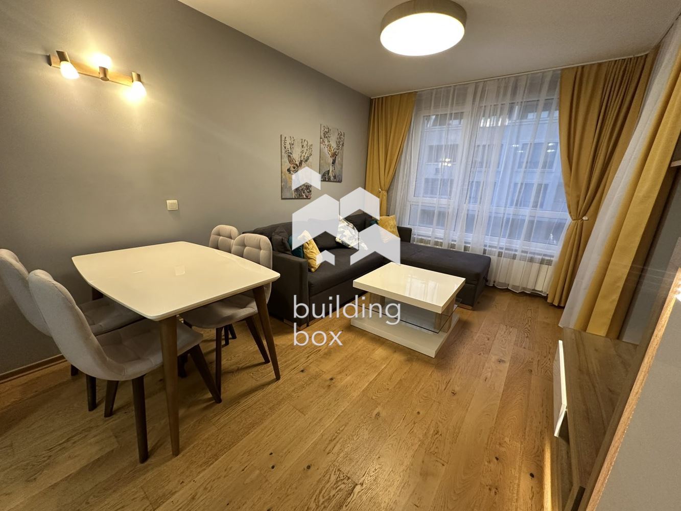 Двустаен апартамент в квартал Кръстова Вада - 0