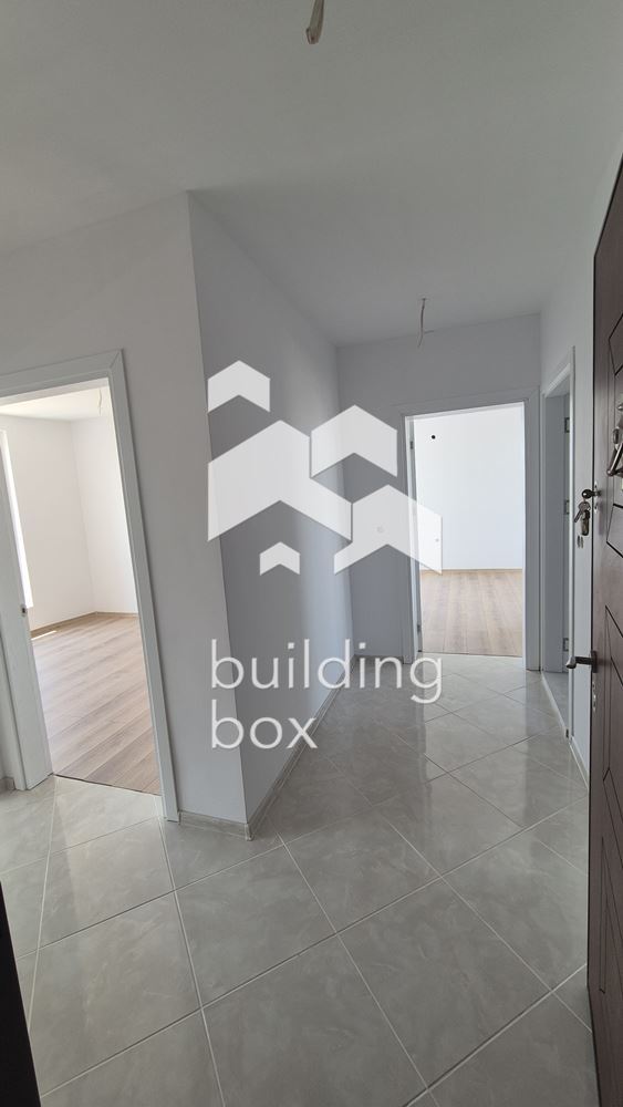 Тристаен апартамент в нова сграда - бул. "Коматевско шосе" - 0