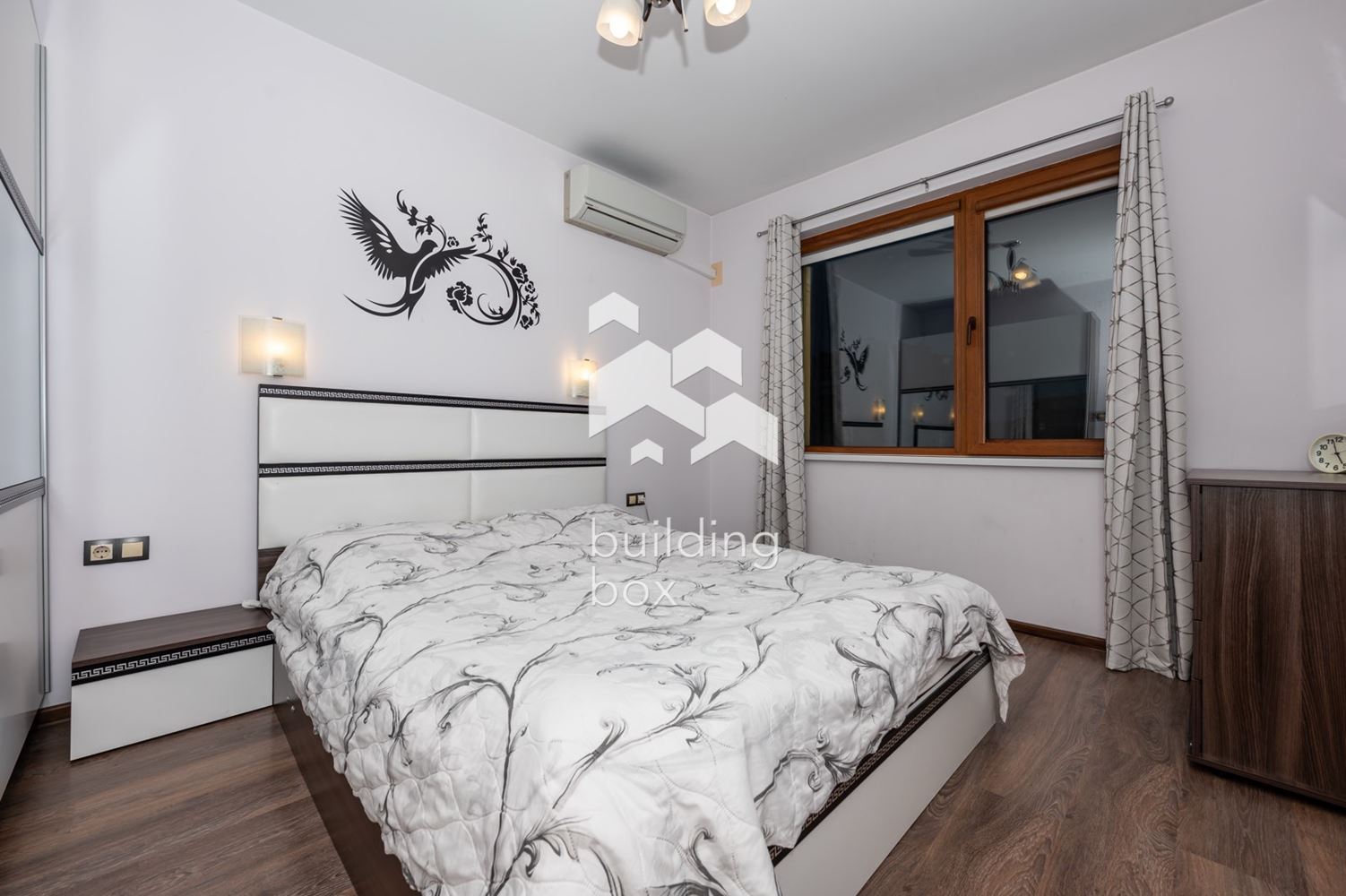 Тристаен обзаведен апартамент с акт 16 - 0