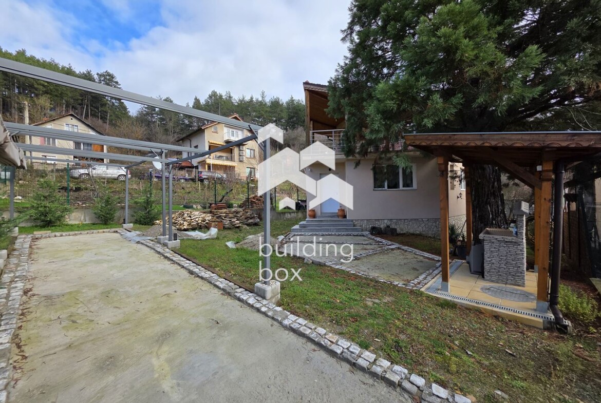 Къща - София, област, с.Искрец - 0