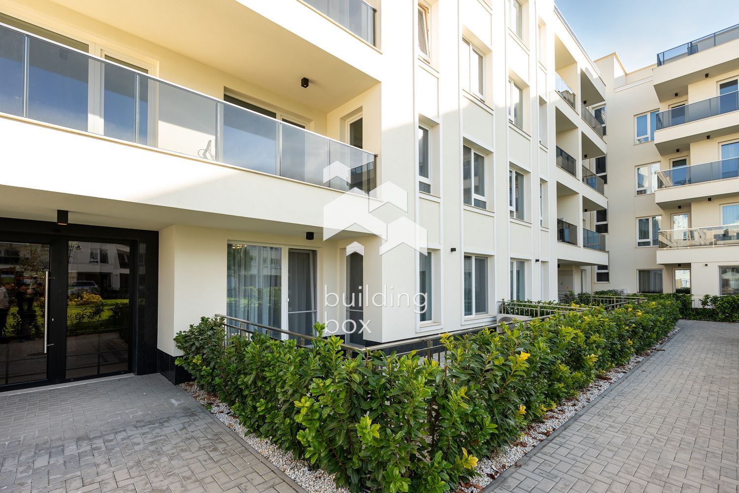 Двустаен обзаведен апартамент с паркомясто - кв. "Остромила" - 0