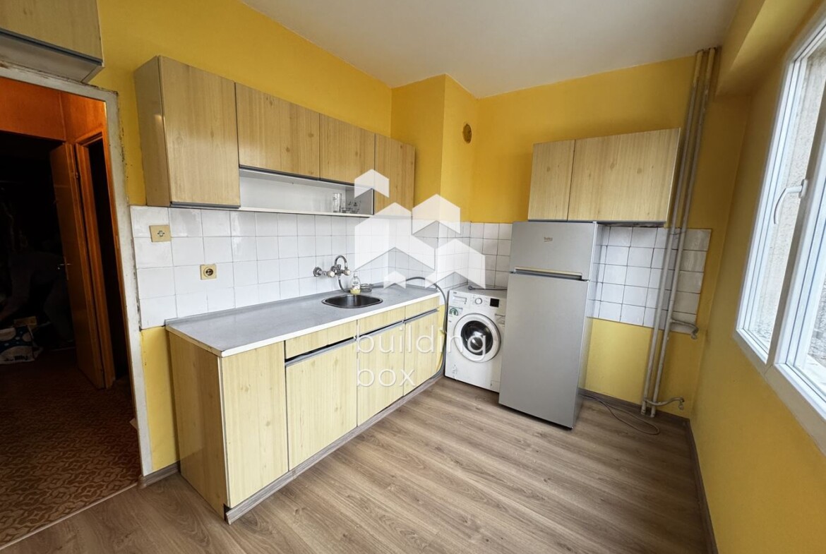 Тристаен апартамент - ж.к. Света Троица - 0