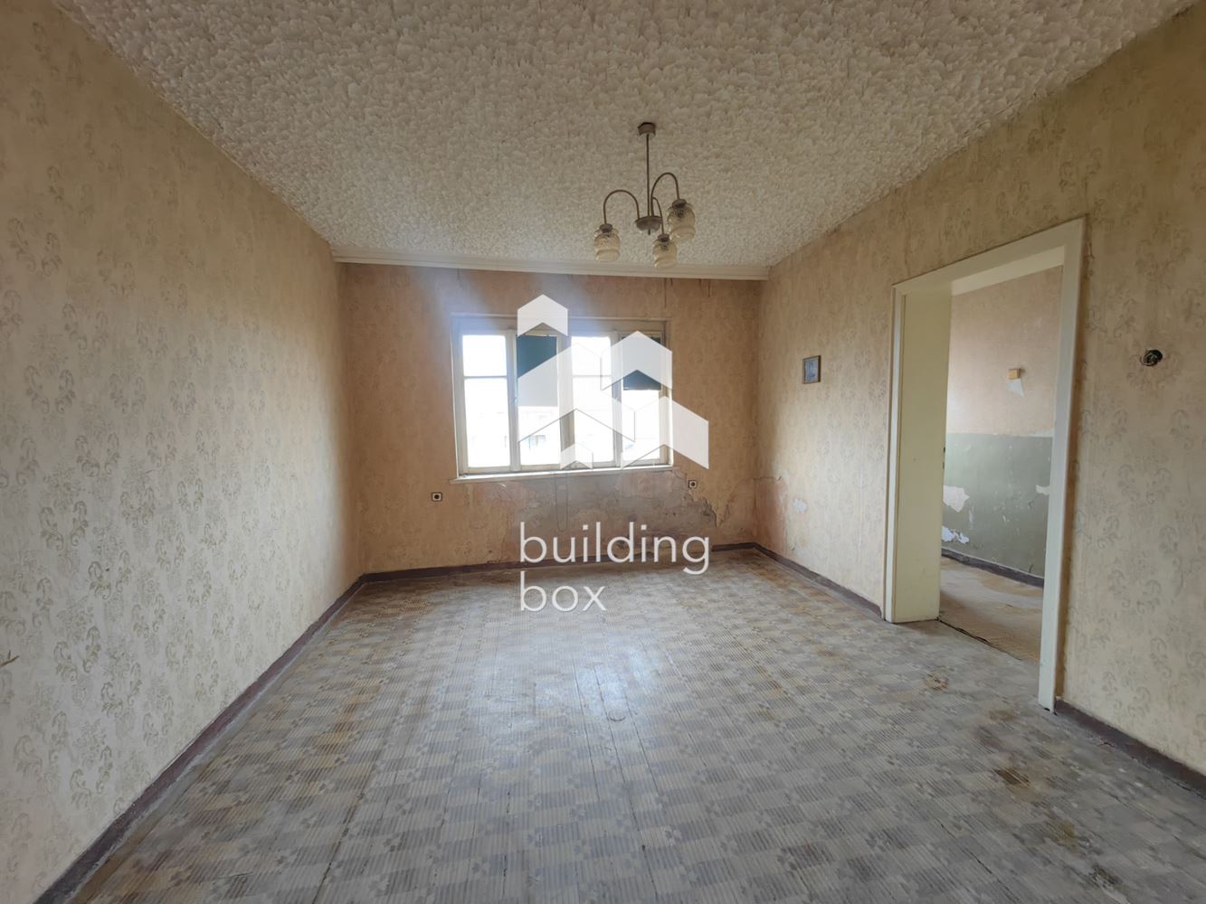 Двуетажна къща в с. Първенец - 0