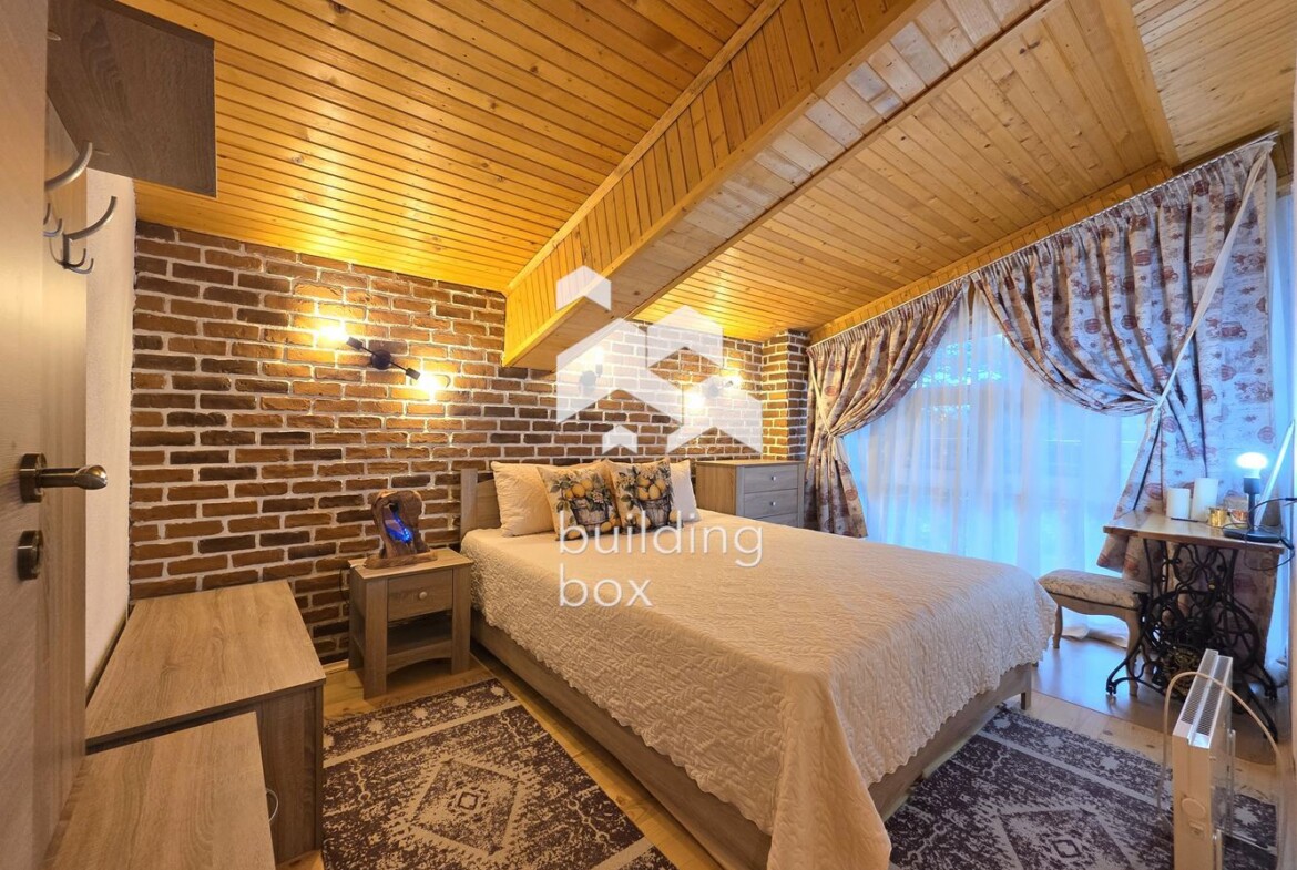 Уютна къща в с. Искрец - 0