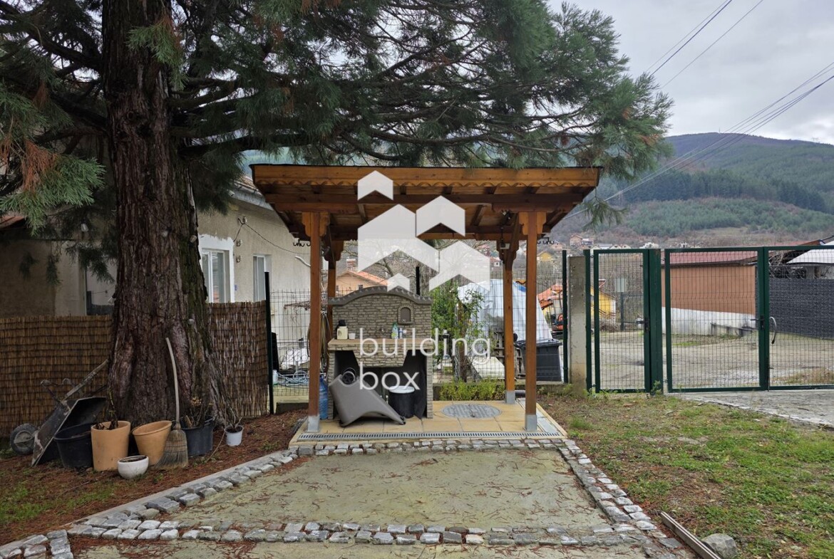 Къща - София, област, с.Искрец - 0