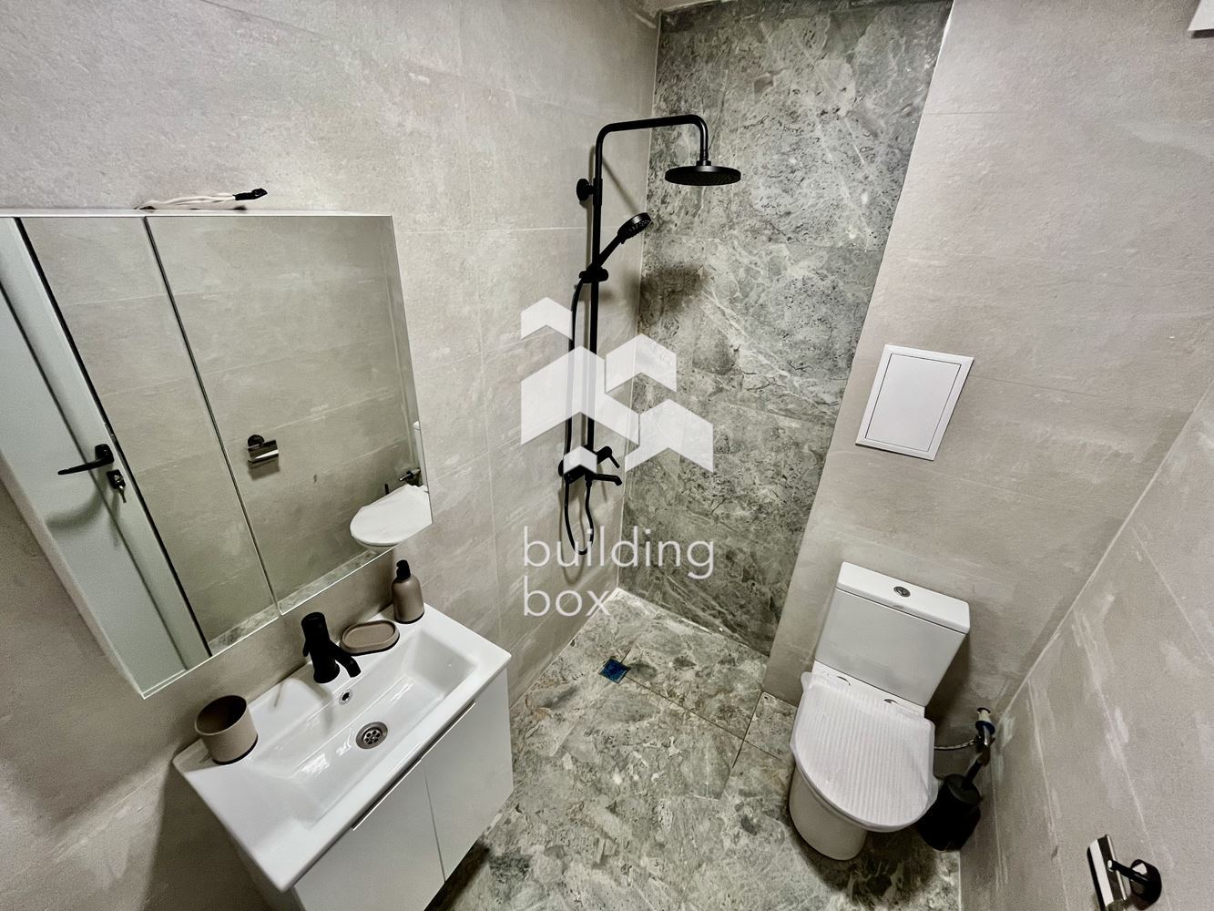 Чисто нов, отлично завършен имот в Манастирски ливади - изток - 0