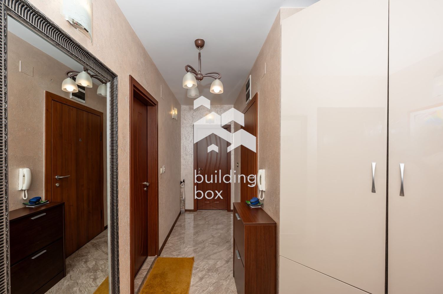 Тристаен обзаведен апартамент с акт 16 - 0