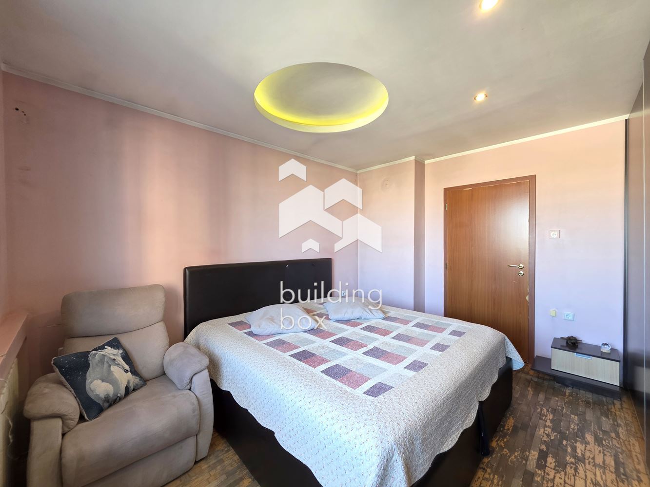 Апартамент с 2 спални и уникална тераса - 0