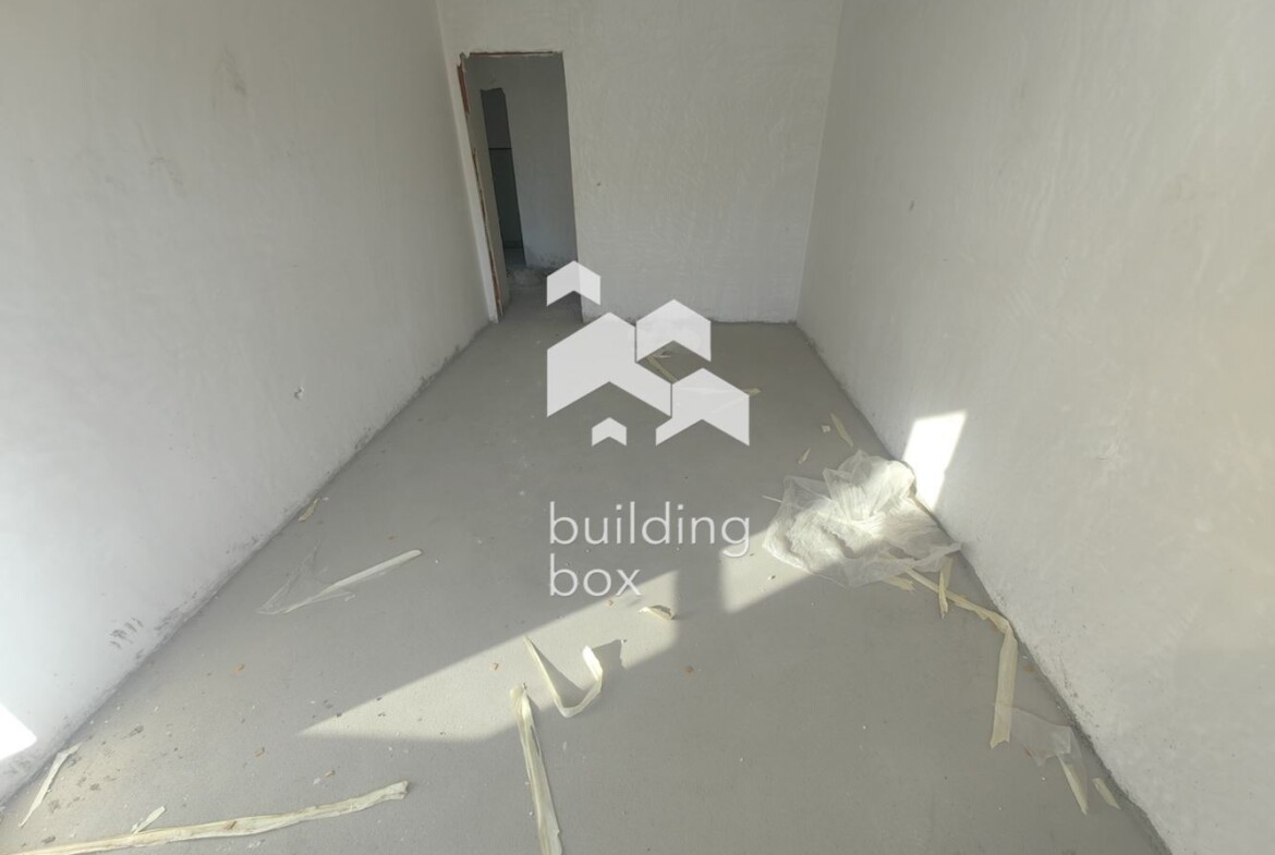 Двустаен апартамент в кв. Южен - 0