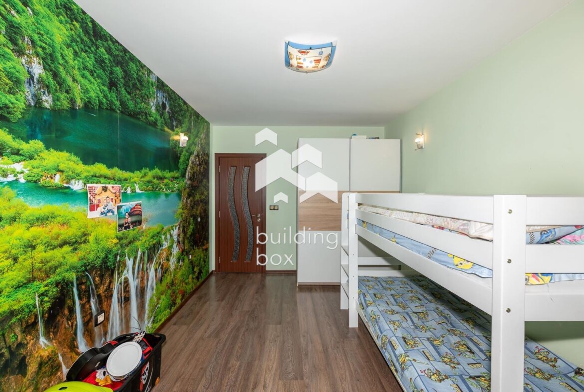 Тристаен обзаведен апартамент с акт 16 - 0