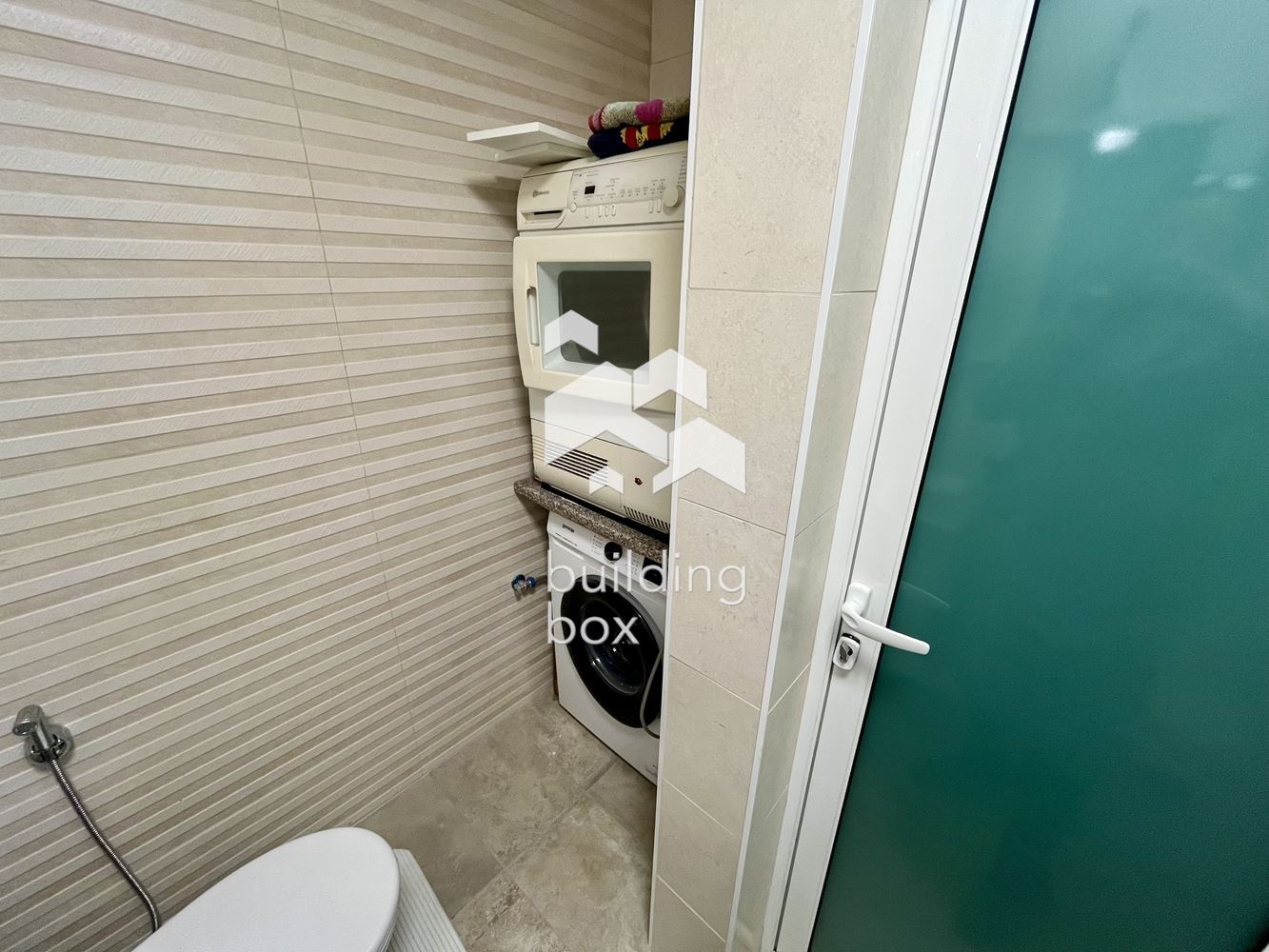 Уютен тристаен апартамент в най - предпочитаната част на Лозенец - 0