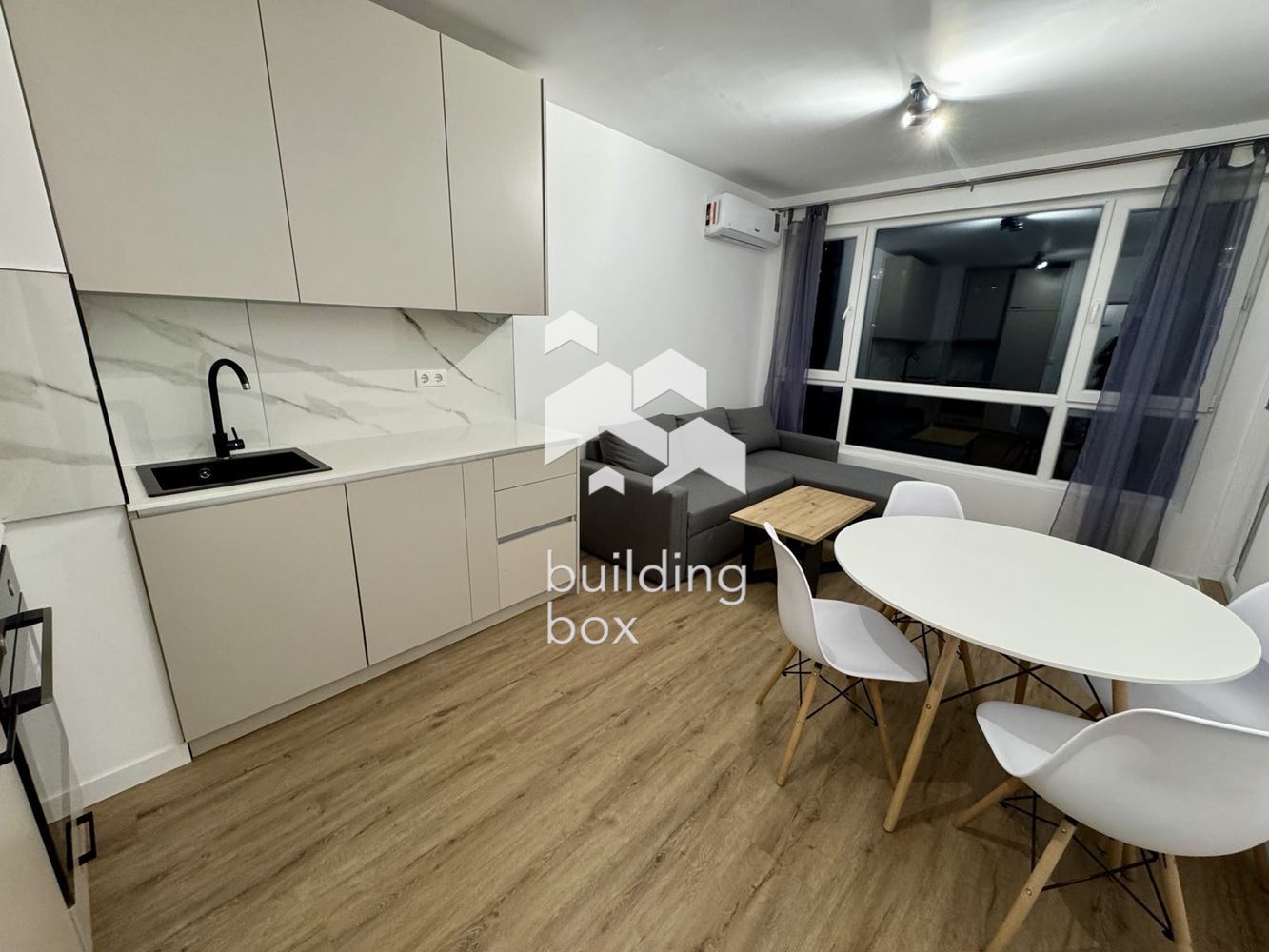 Чисто нов двустаен на ул. Зайчар