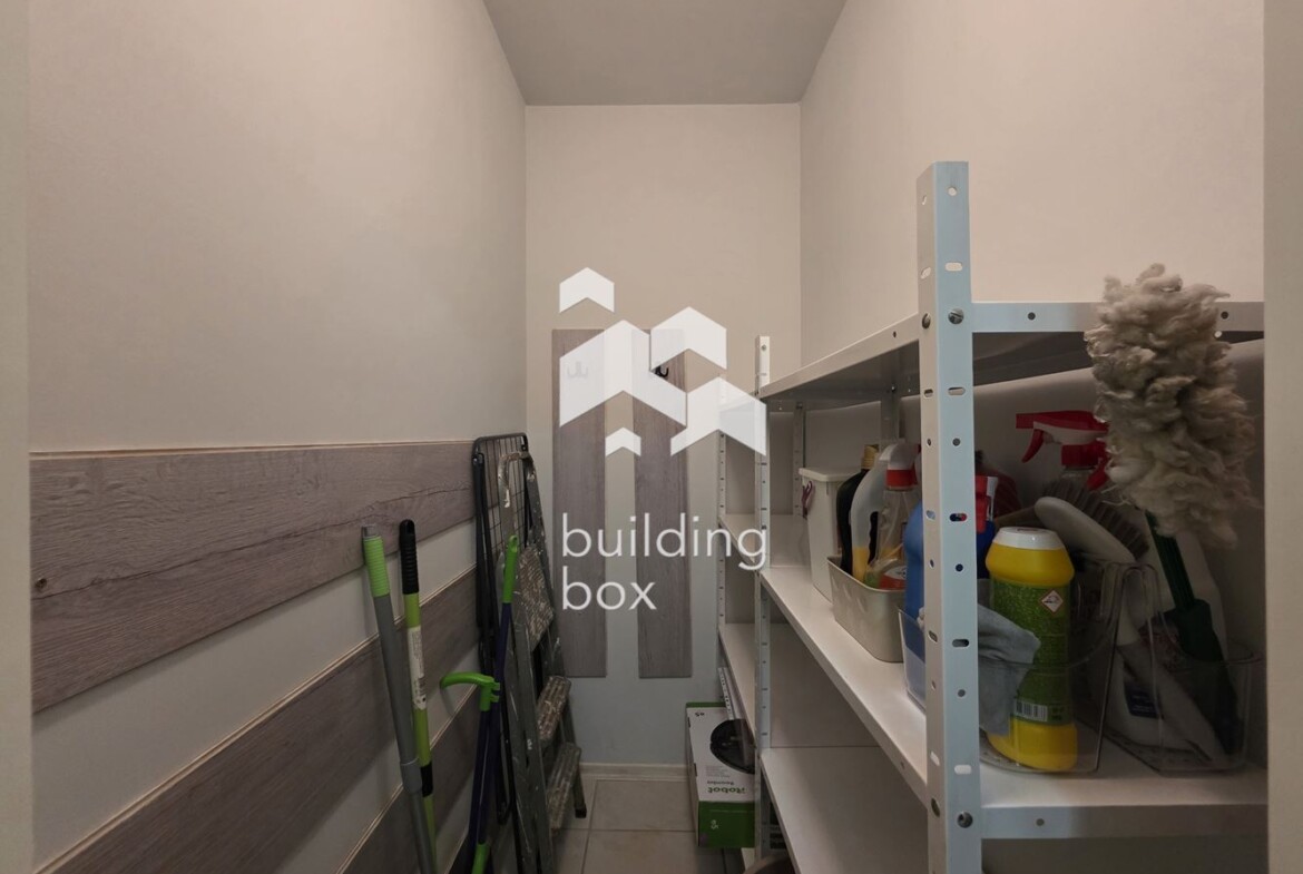 Тристаен апартамент в Лозенец - 0