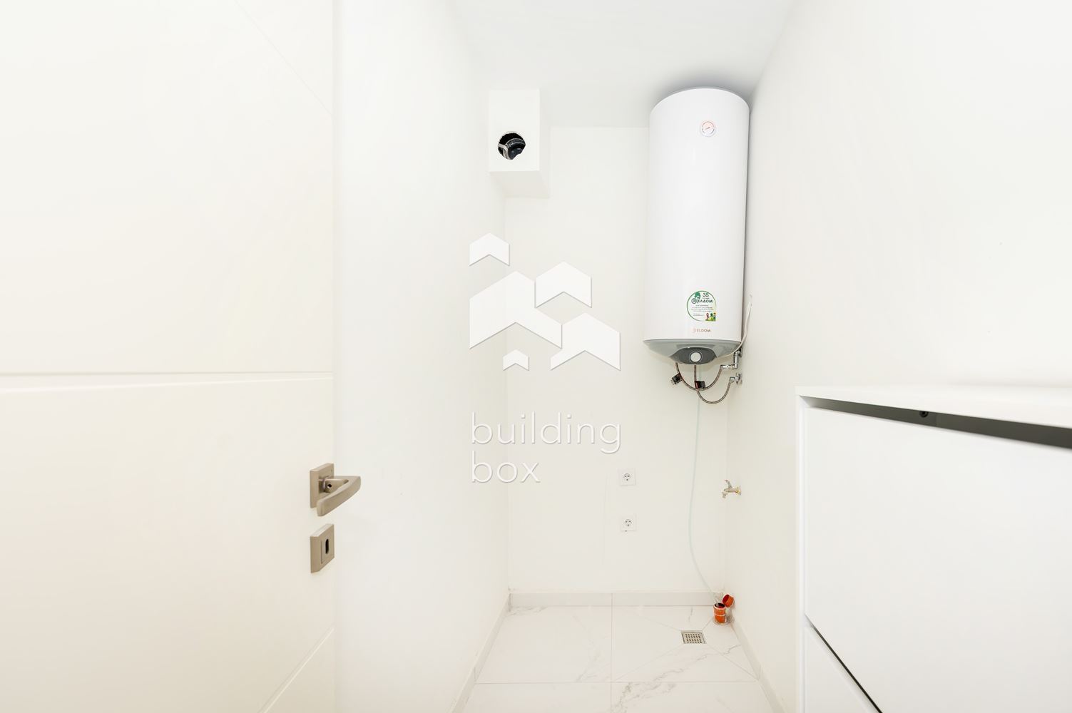 Двустаен апартамент в Азалия Парк. - 0