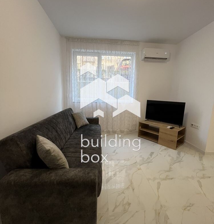 Двустаен апартамент под наем - 0