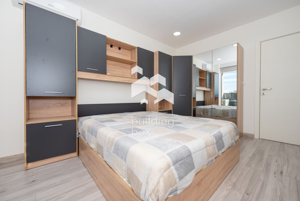 Двустаен апартамент в Азалия Парк. - 0