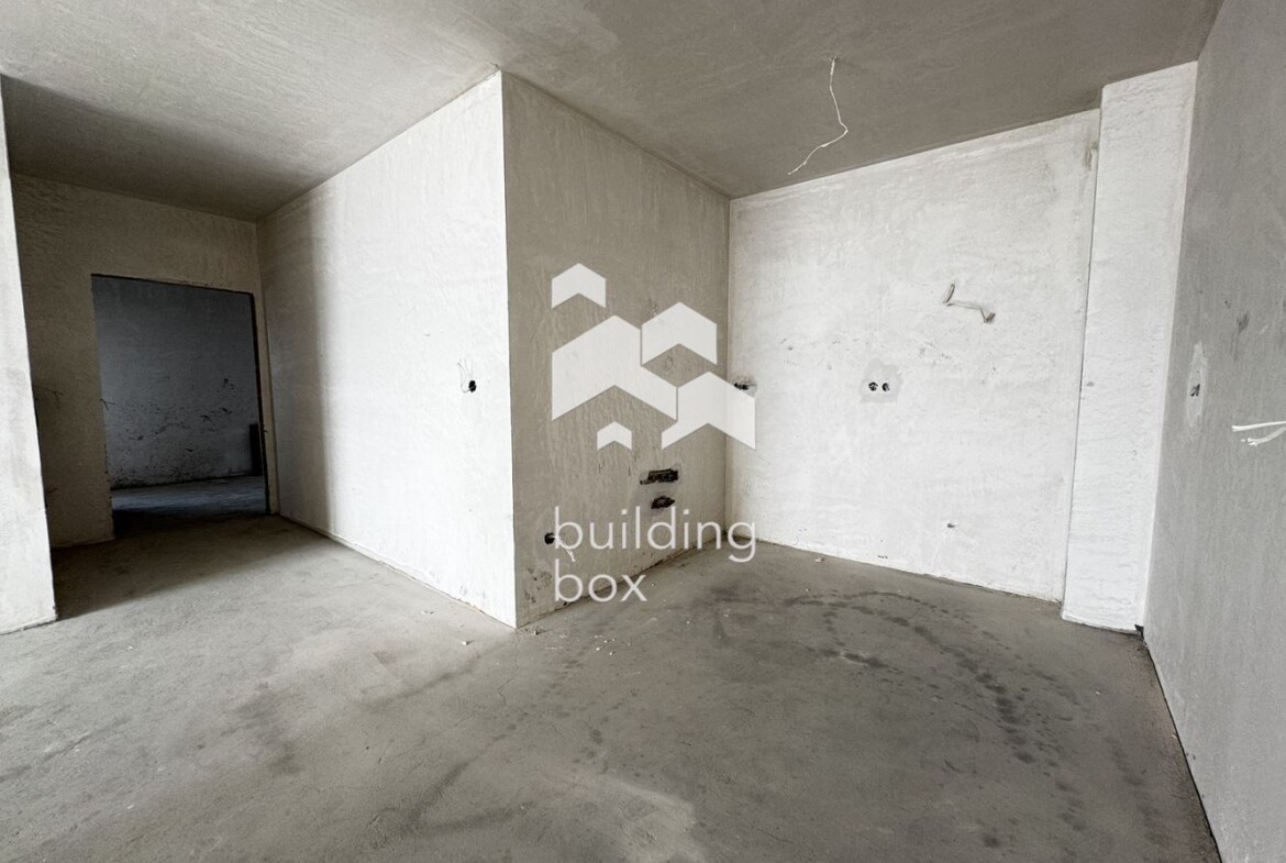 Тристаен апартамент в кв. Дружба 1 - 0