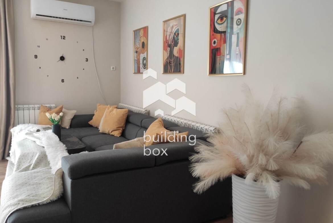 Изключително просторен и модерен тристаен апартамент в кв. Драгалевци - 0