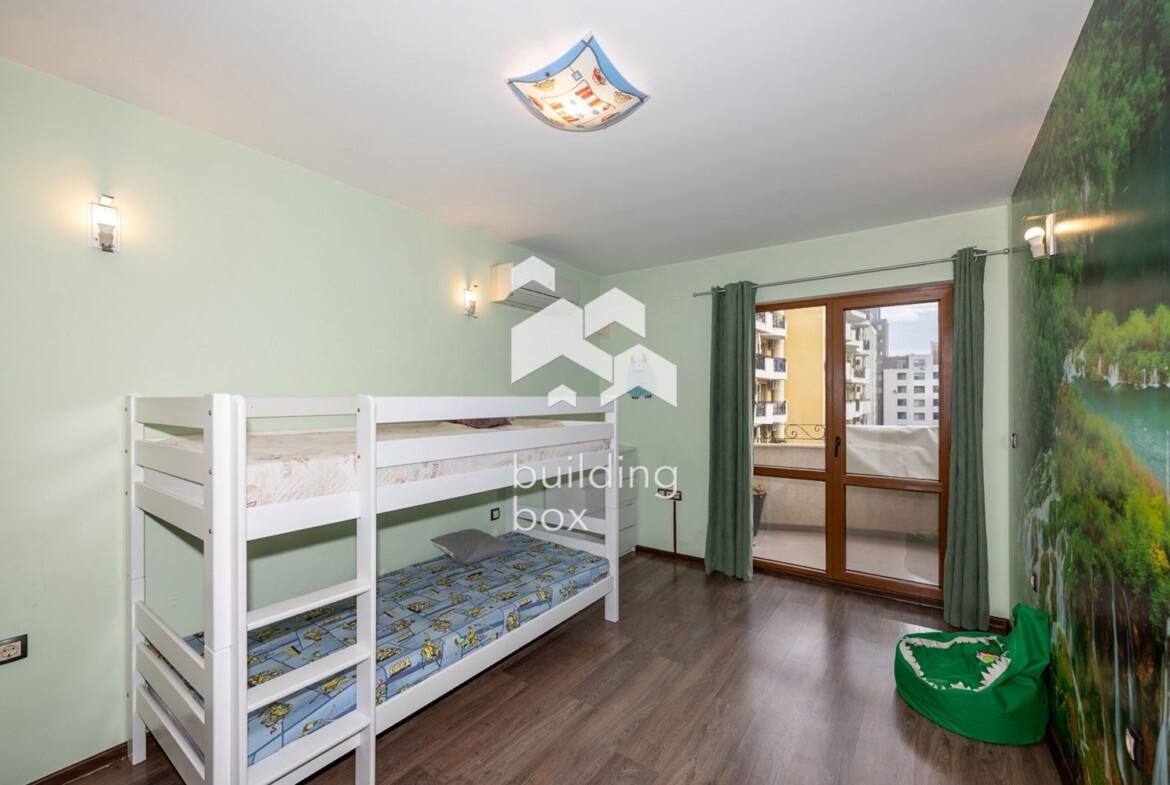 Тристаен обзаведен апартамент с акт 16 - 0