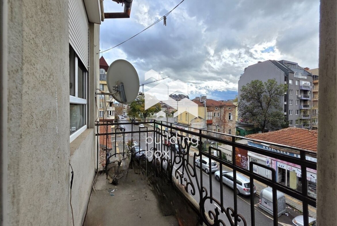 ЕКСКЛУЗИВНО! Двустаен апартамент в центъра – ъгъла на ул. "Опълченска" и ул. "Цар Симеон" - 0