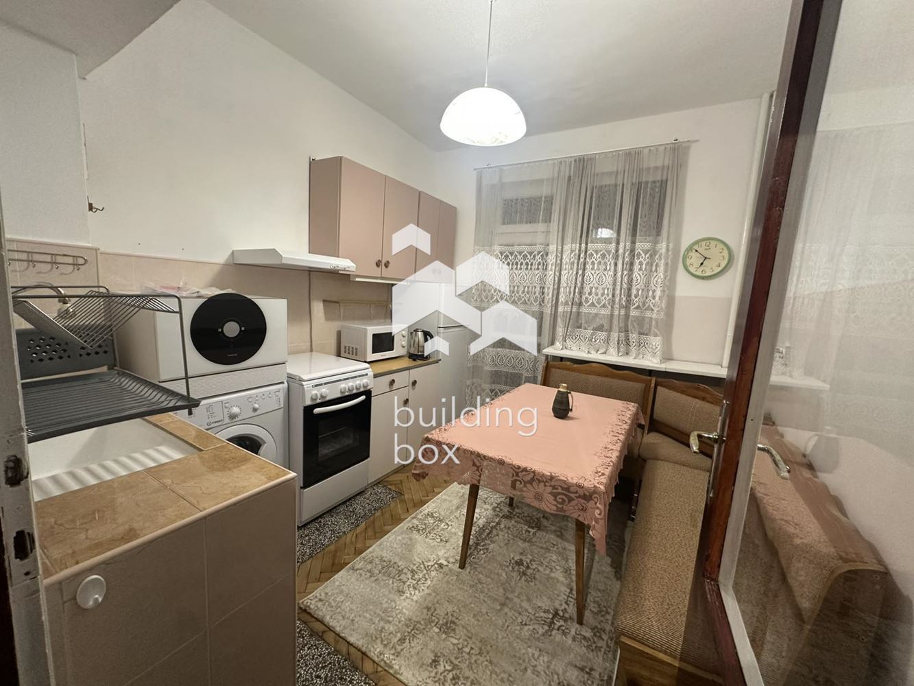 Двустаен апартамент в квартал Гео Милев