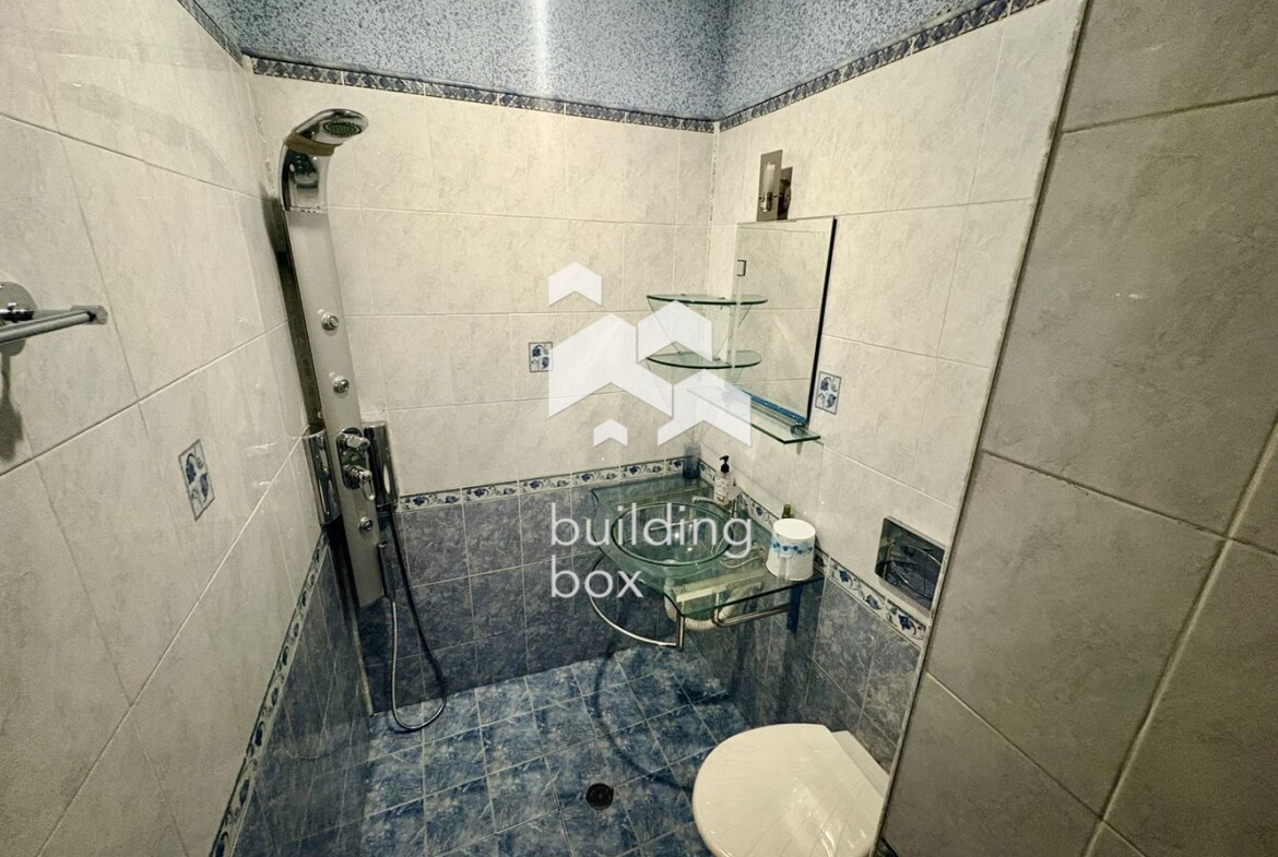 Двустаен апартамент в кв. Редута - 0