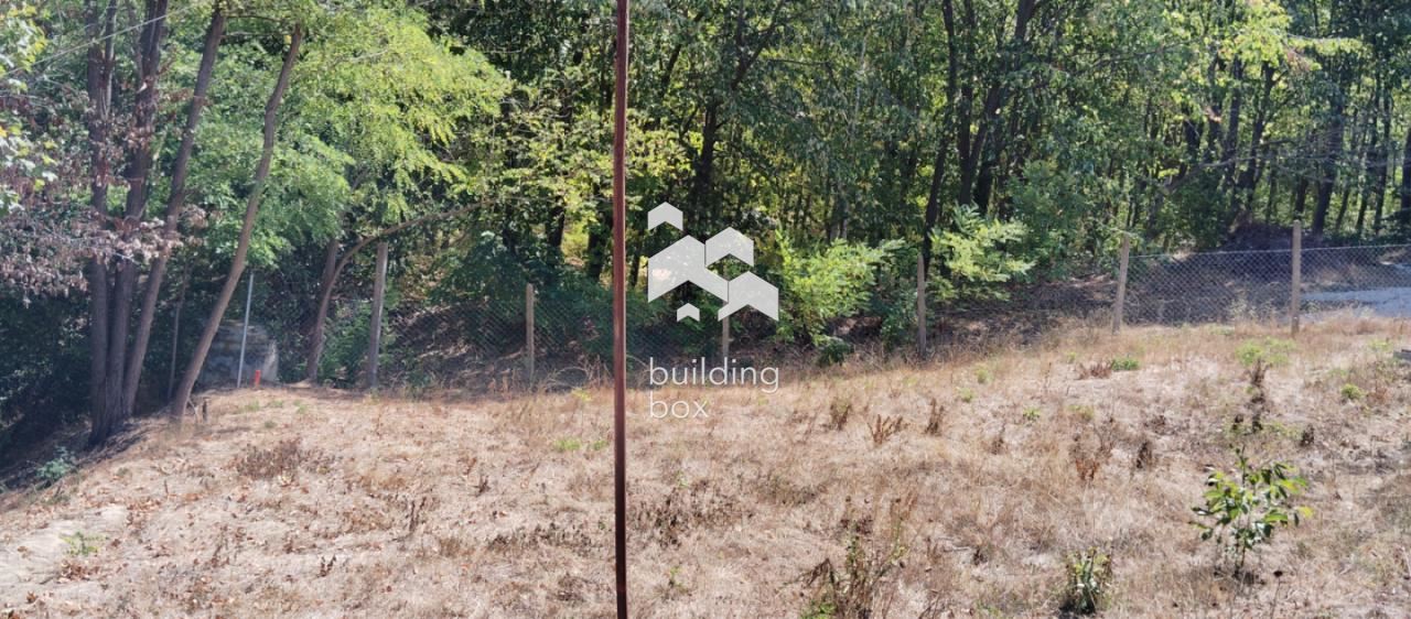 Продавам парцел в кв. Аспарухово, обл. Варна - 0