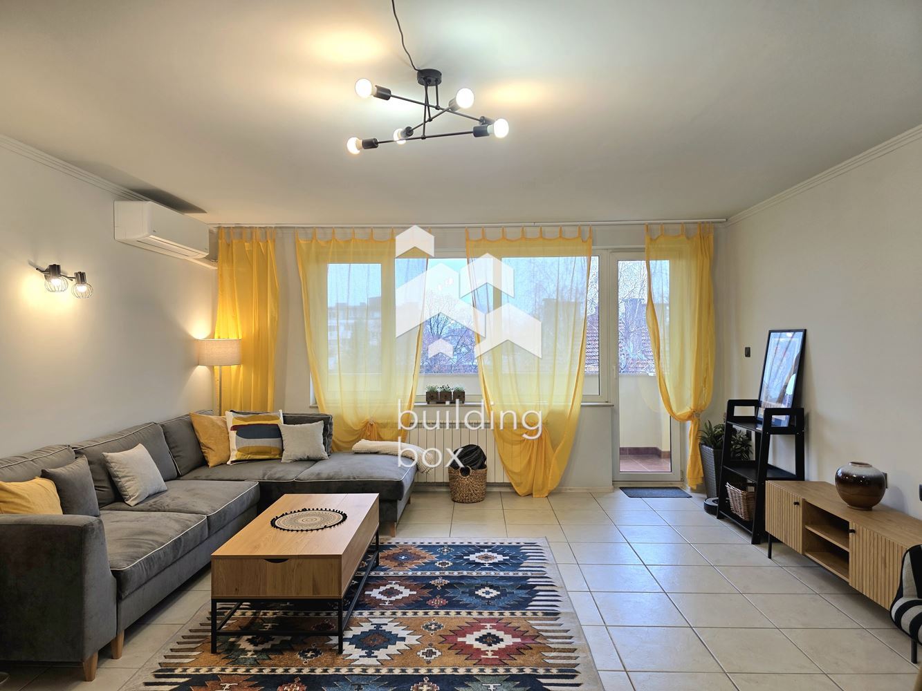 Тристаен апартамент в Лозенец - 0