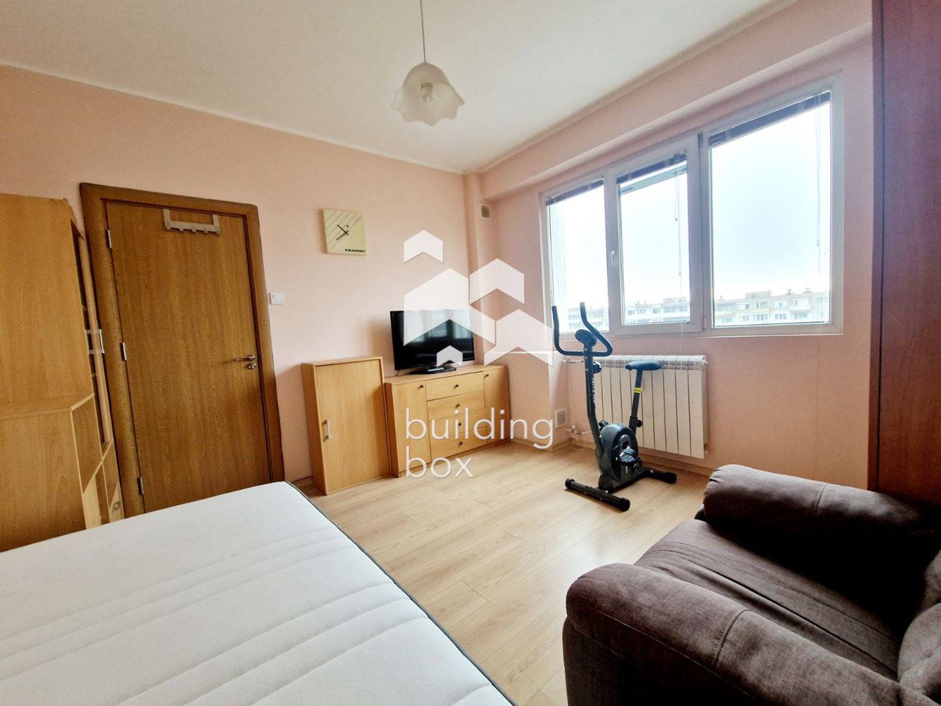 Просторен двустаен апартамент в Младост 1 - 0