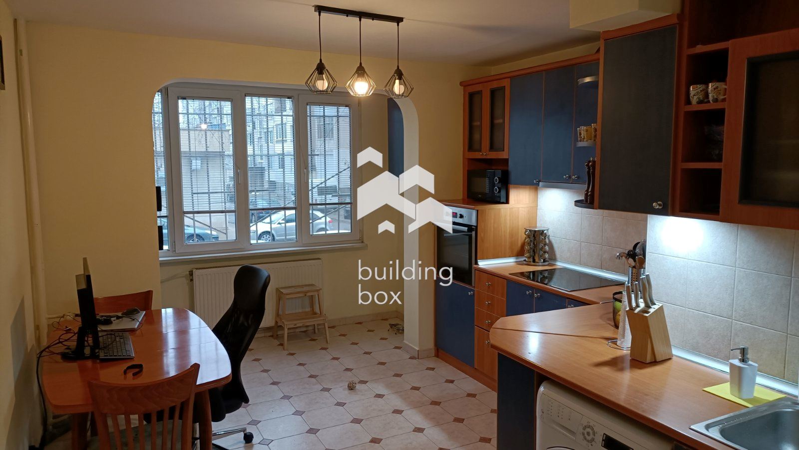 Тристаен апартамент в Люлин 9 - 0