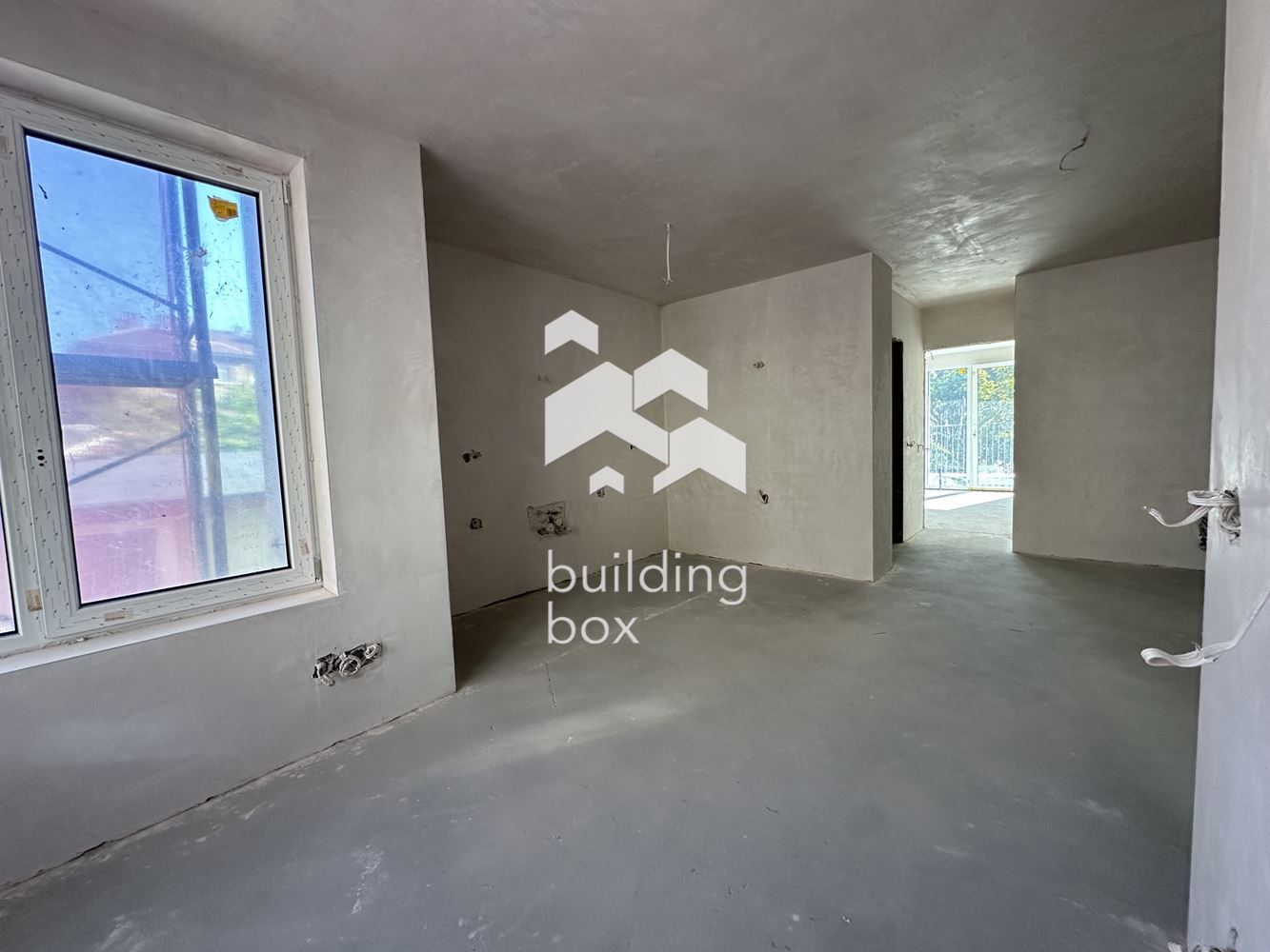 Тристаен апартамент до ключ - Център - 0