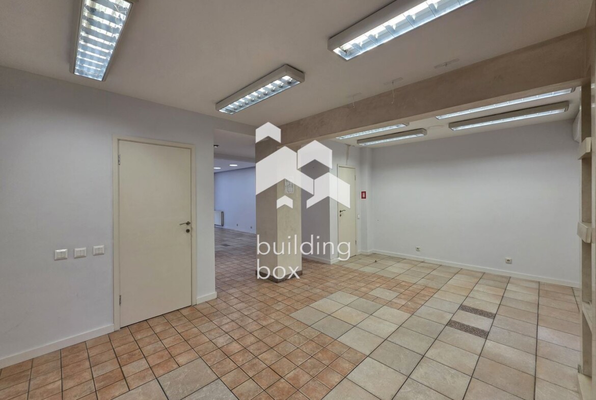 Магазин в идеален Център - 0