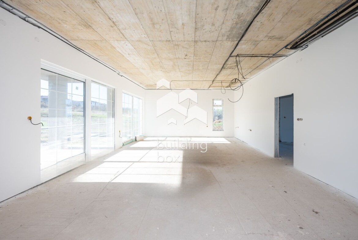 Едноетажна къща със страхотна панорама в Марково - 0