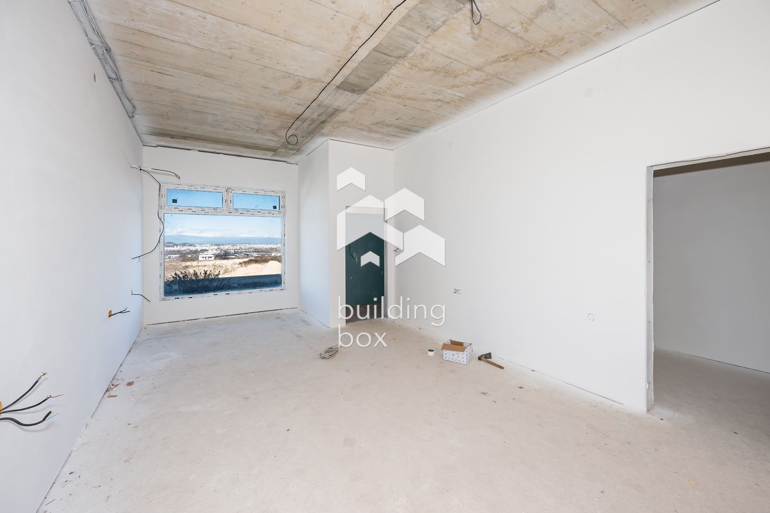 Едноетажна къща със страхотна панорама в Марково - 0