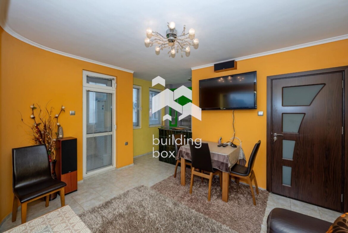 Обзаведен тристаен на 5 минути пешеходно разстояние от казино "Риц" - 0