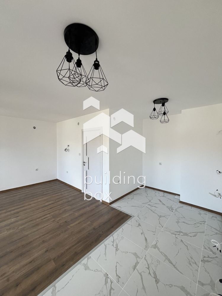 Просторен и светъл тристаен апартамент - гр. Сандански - 0