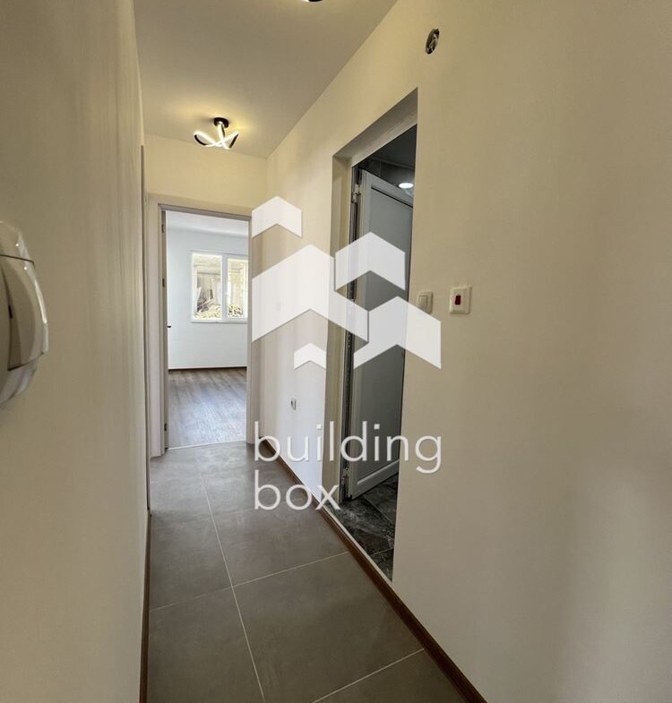 Просторен и светъл тристаен апартамент - гр. Сандански - 0