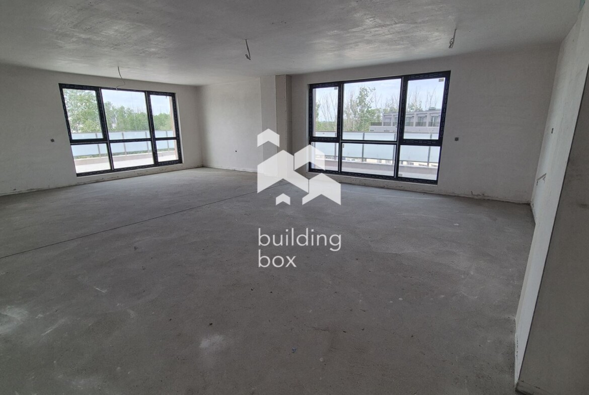 Четиристаен апартамент - кв. Христо Смирненски - 0