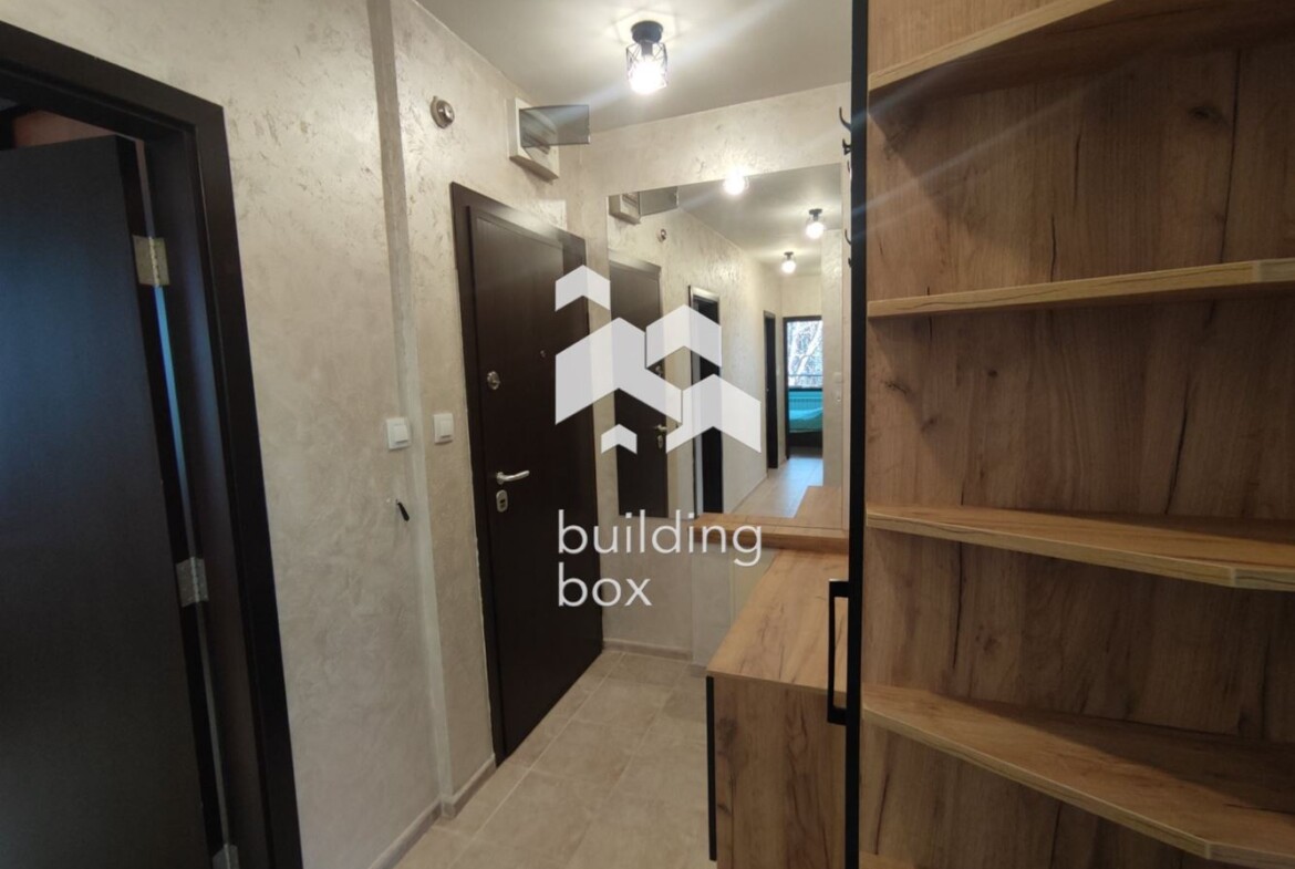 Четиристаен апартамент на изключително атрактивна локация - 0