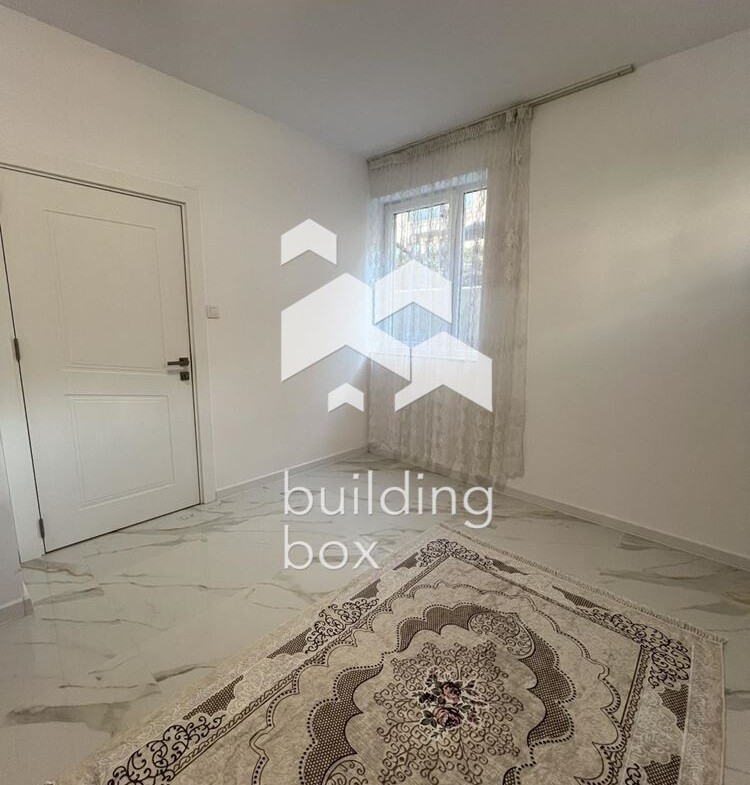 Двустаен апартамент под наем - 0