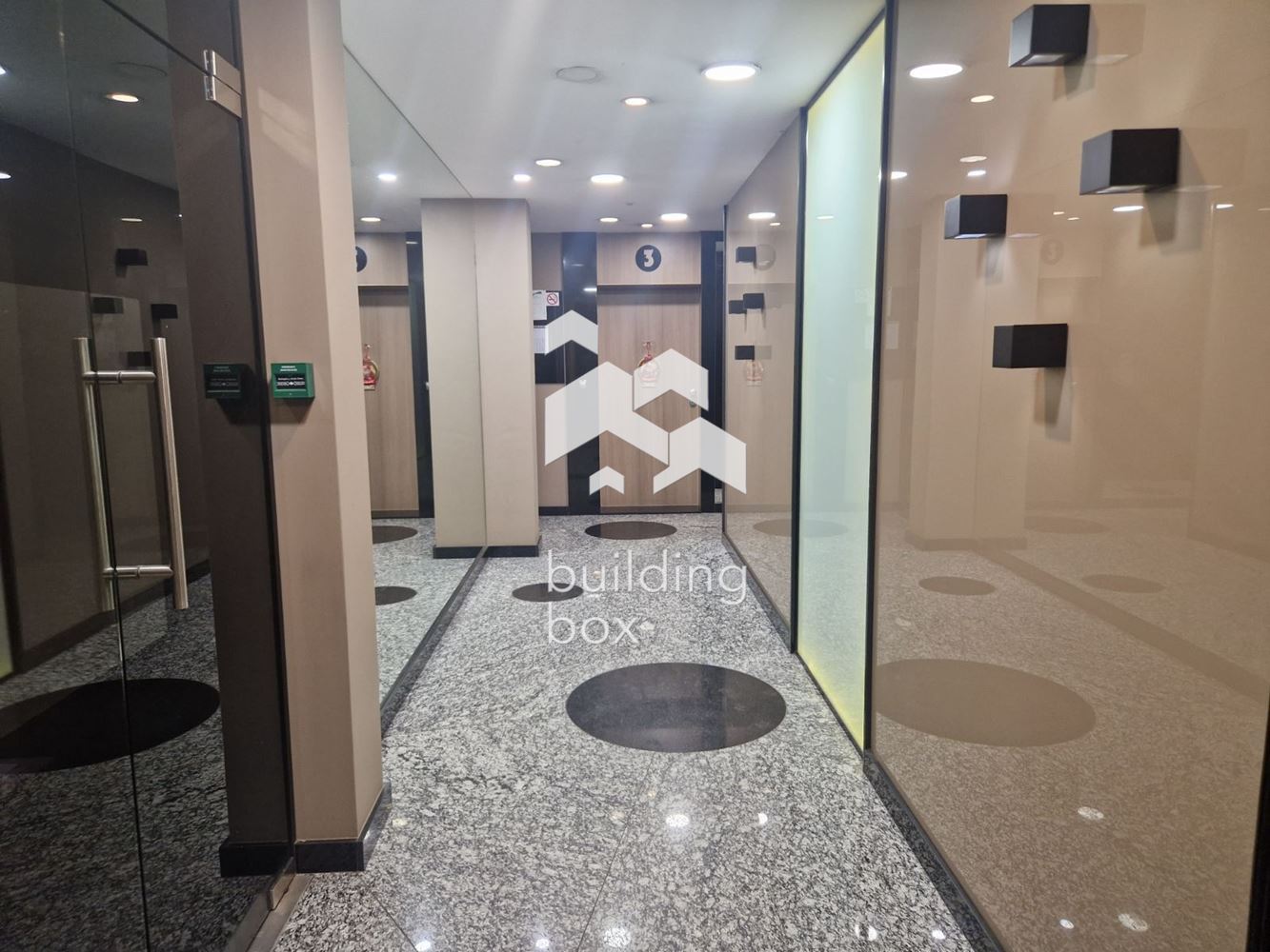 Двустаен апартамент в Гео Милев - 0