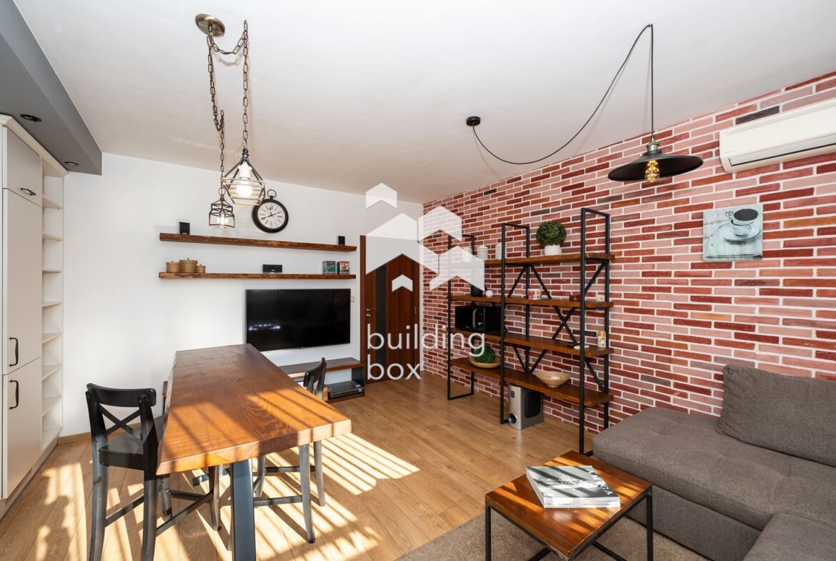 Двустаен обзаведен апартамент - кв. "Христо Смирненски" - 0