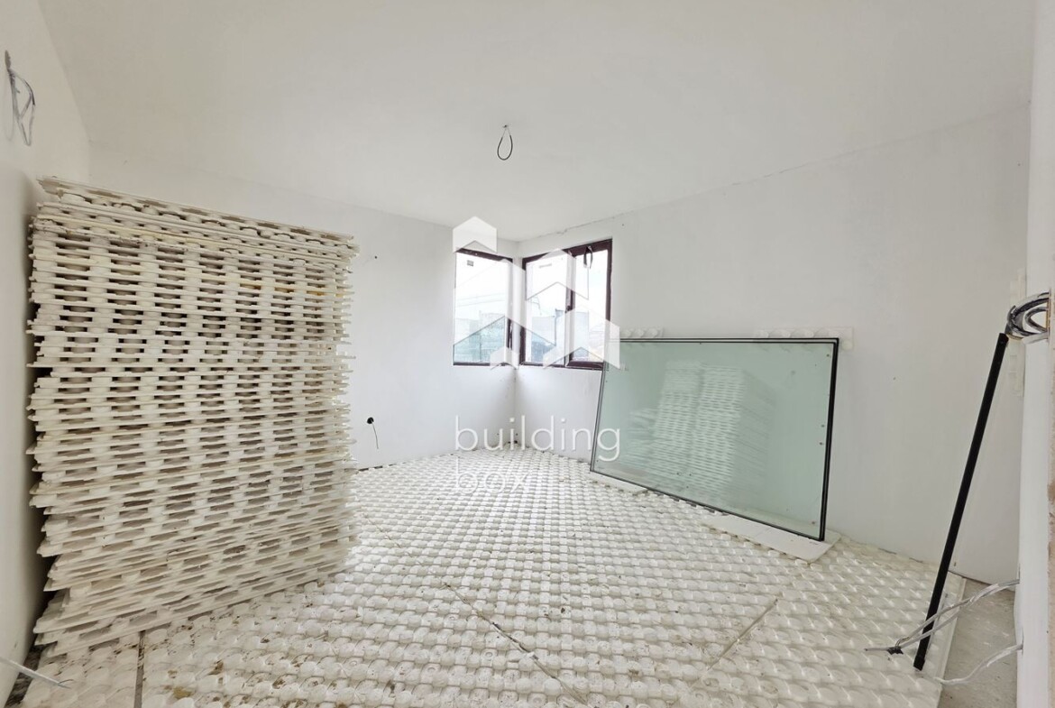 Просторна къща - с. Гурмазово - 0