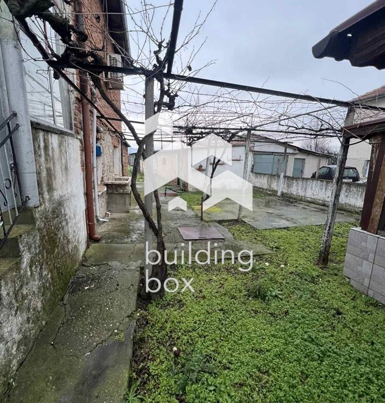 Къща в село Караджово - 0