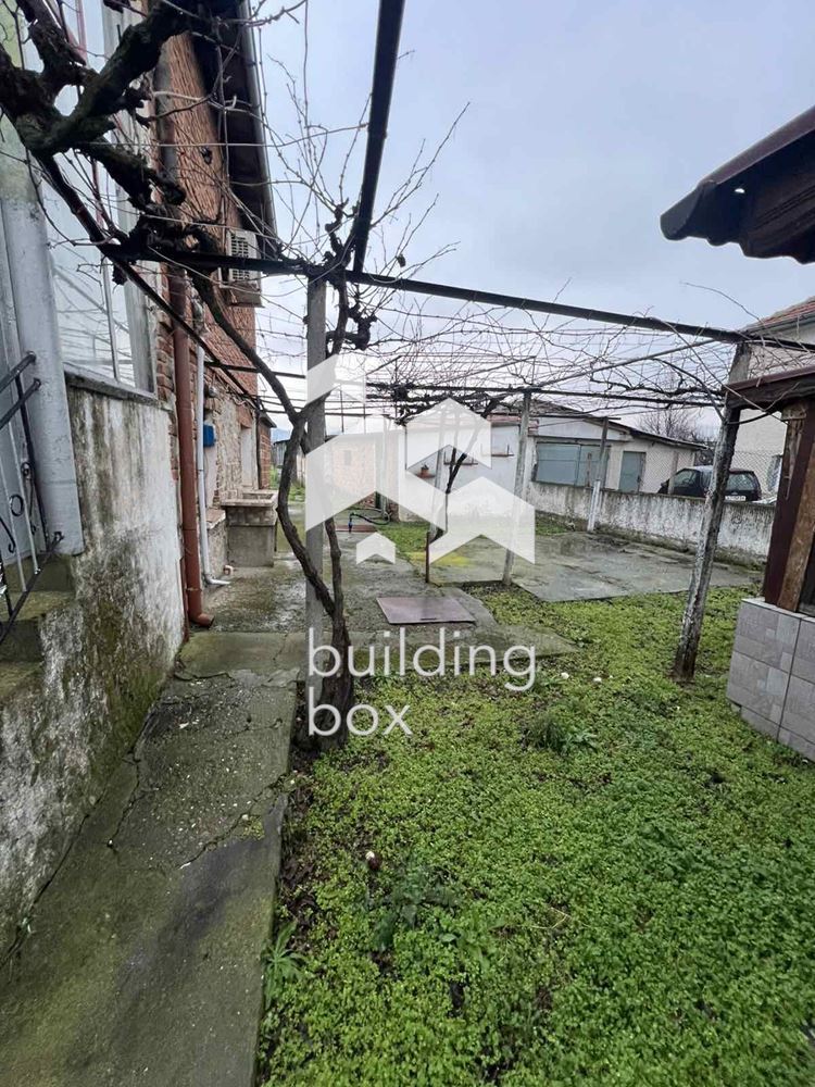 Къща в село Караджово - 0