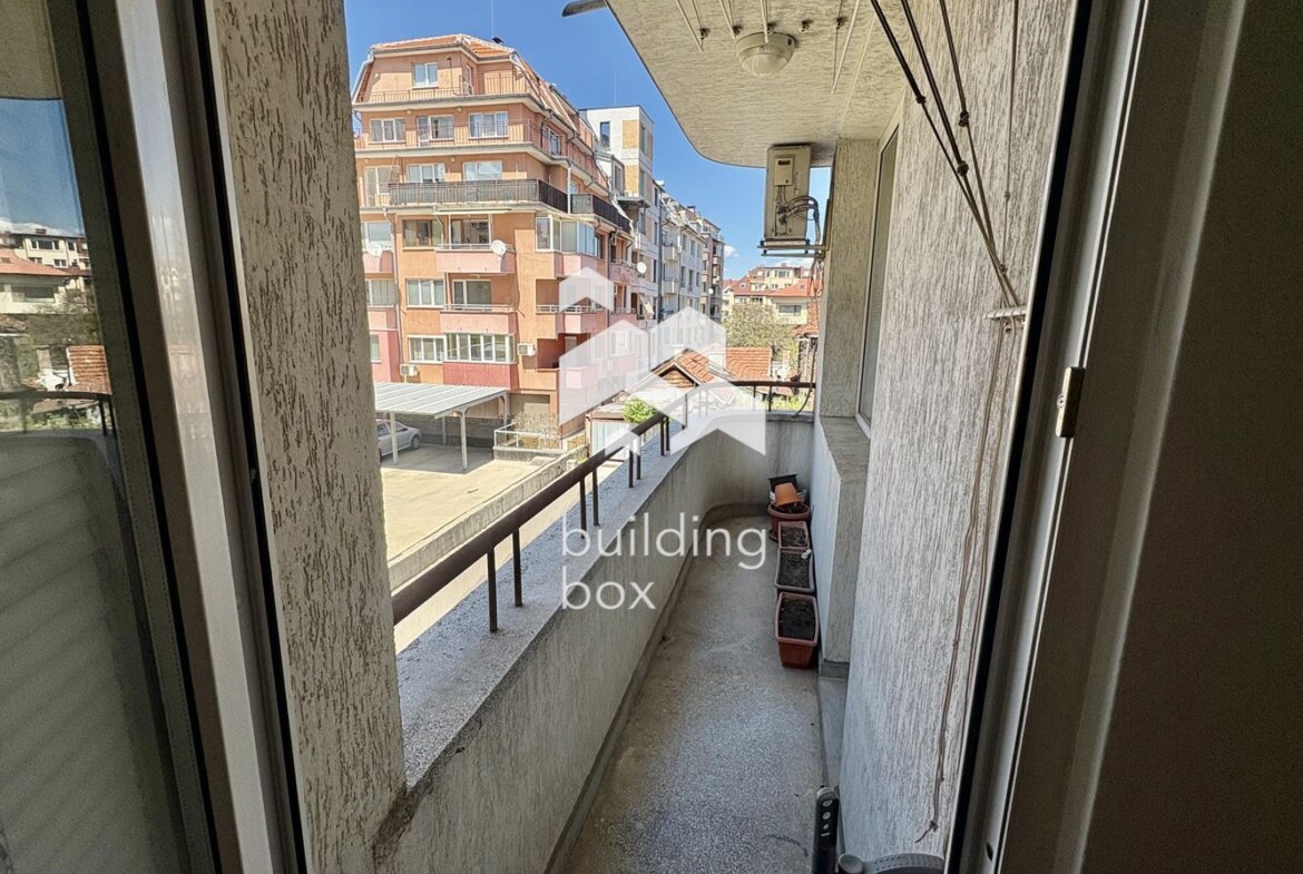 Двустаен апартамент в кв. Редута - 0