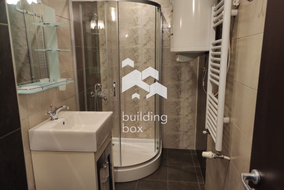 Четиристаен апартамент на изключително атрактивна локация - 0