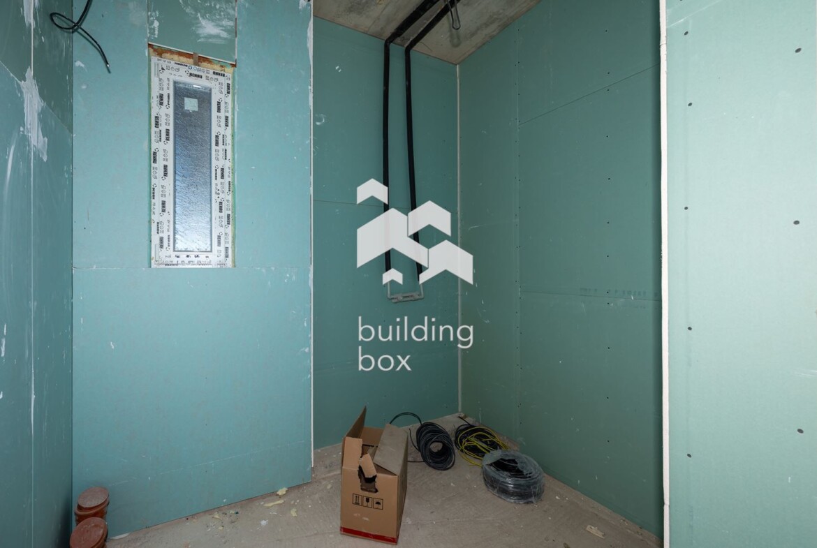 Едноетажна къща със страхотна панорама в Марково - 0