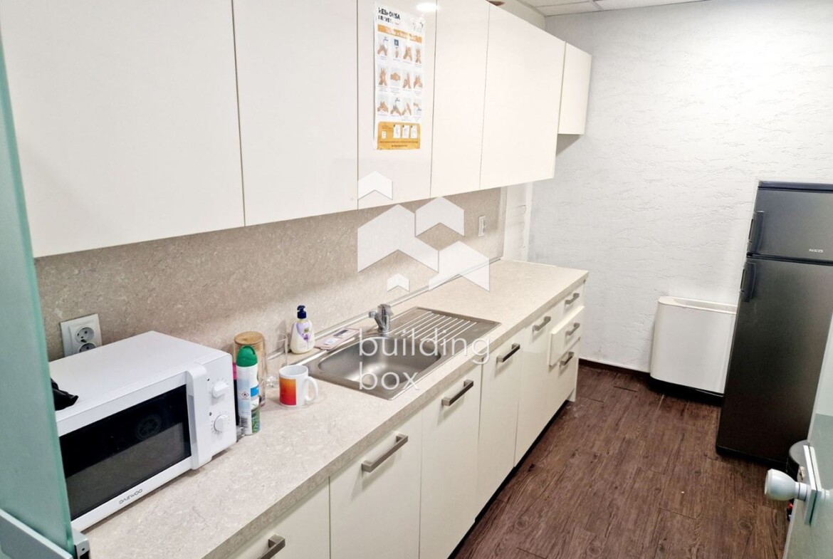 Обзаведен офис в представителна сграда до Борисова градина - 0